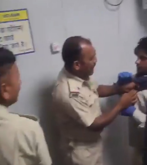 नागौर में ATM उखाड़ने पहुंचे दो बदमाश! गैस कटर-औजार लेकर घुसे, पुलिस ने दबोचा